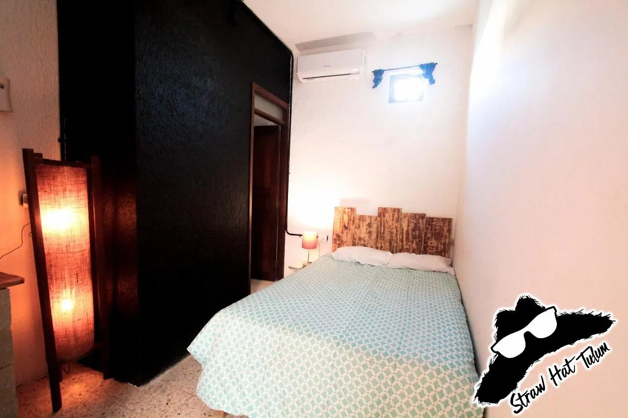 Straw Hat Hostel & Rooftop Bar Tulum