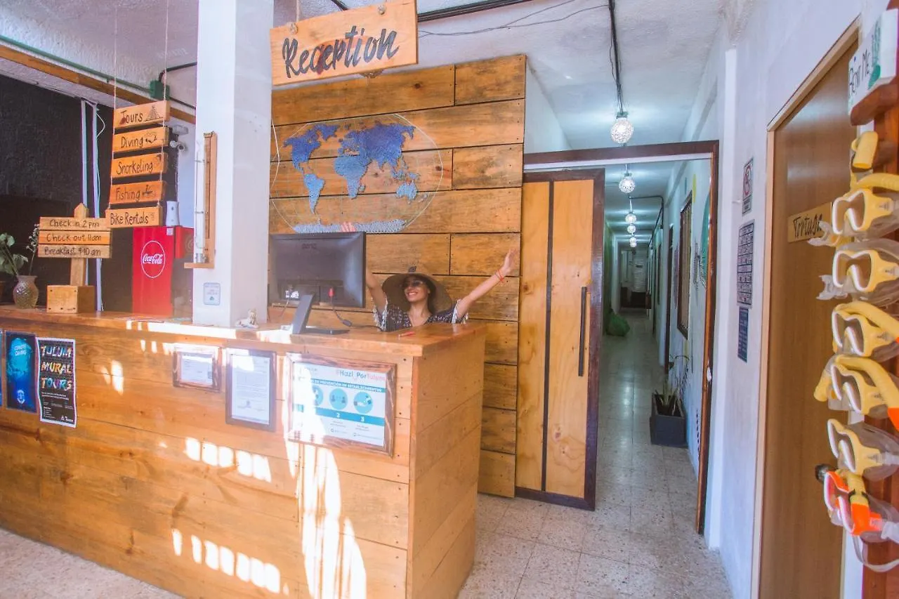 Straw Hat Hostel & Rooftop Bar Tulum